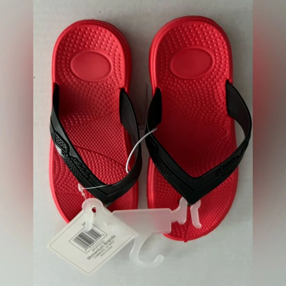 NWT MomentumBrands Flip Flop For Boy Red/Black Size US 32 1.5 7/9in./ 20cm.Beach
